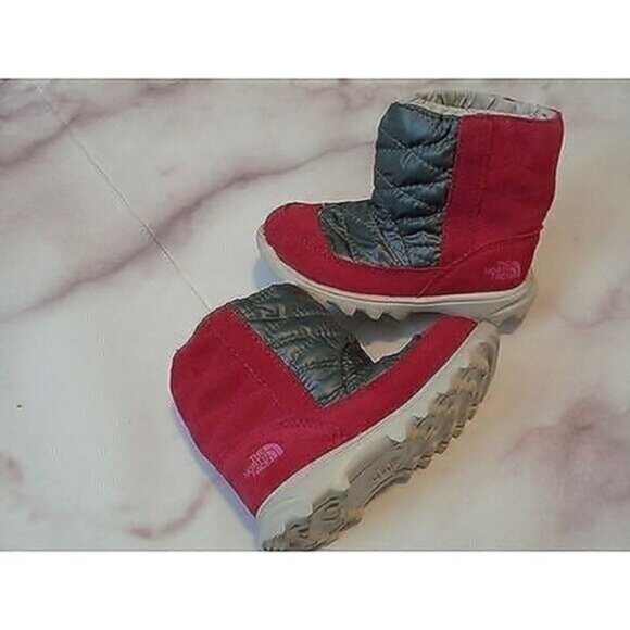 The North Face girls Toddler Size 6 Pink/Gray Quilted Suede Winter Boots - Picture 1 of 8